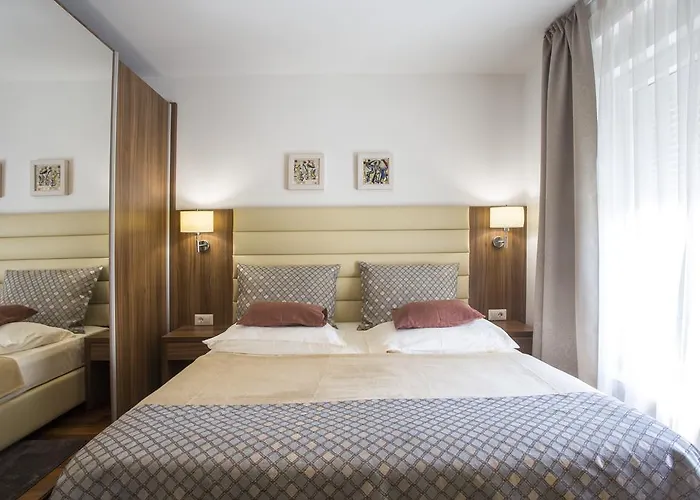 卡达别墅 波雷奇