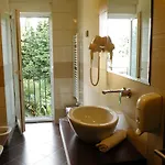 Karda Hotel