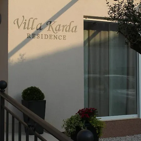 فندق Karda